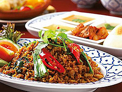 タイレストラン サラ リム ナム