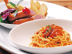 カフェ＆レストラン ジュリア